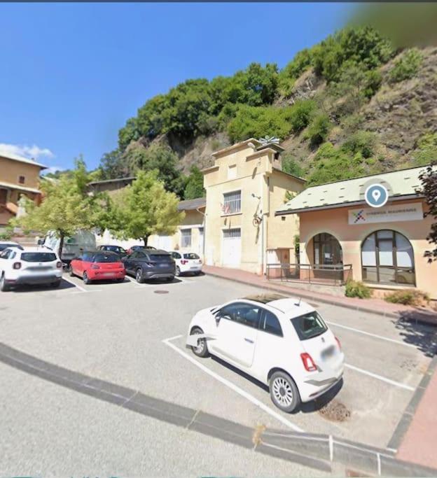 Au Pied Des Cols Et Des Stations Apartment Saint-Michel-de-Maurienne Exterior photo